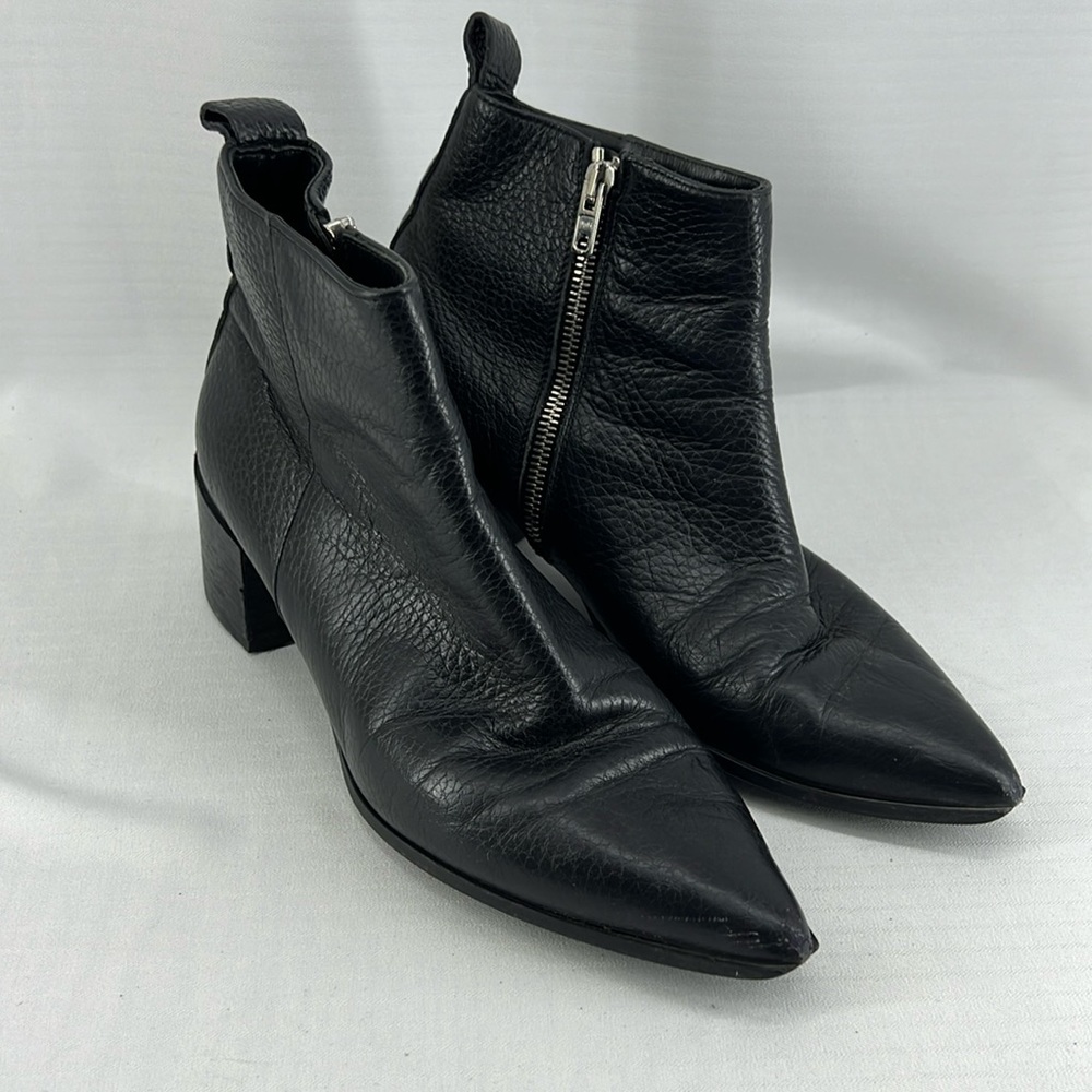 Everlane Boss Ankle Boot - Black Pebbled Leather